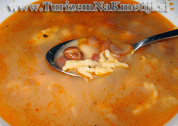 fižolova juha z domačimi žličniki po babičino